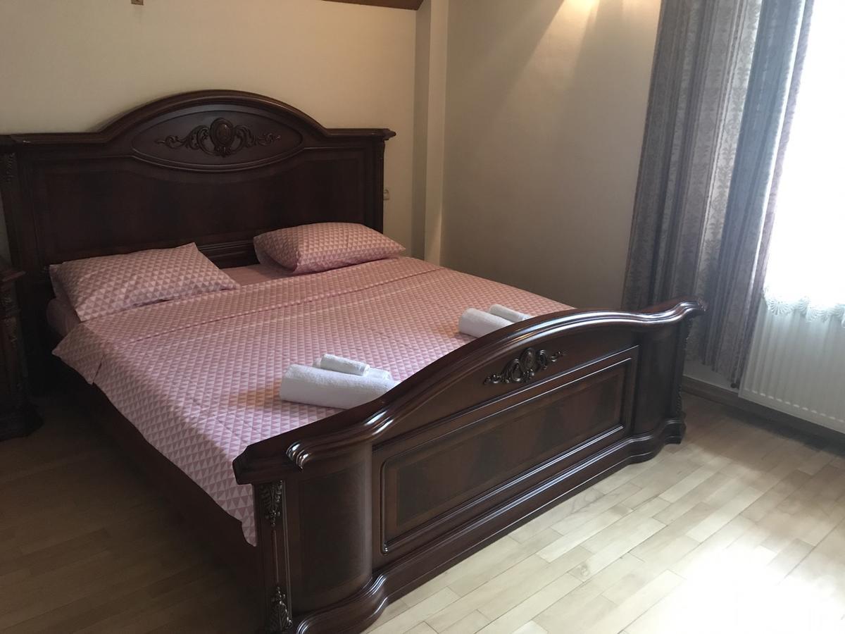 Вилла Rare House With Garden Тбилиси Экстерьер фото