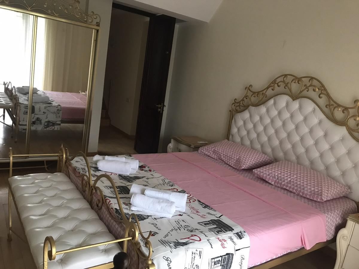 Вилла Rare House With Garden Тбилиси Экстерьер фото